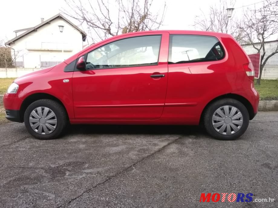 2010' Volkswagen Fox 1,2 photo #1