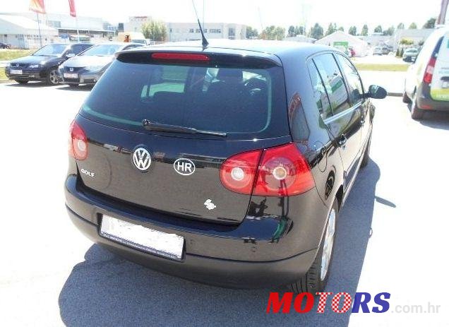 2008' Volkswagen Golf V 1,4 photo #1