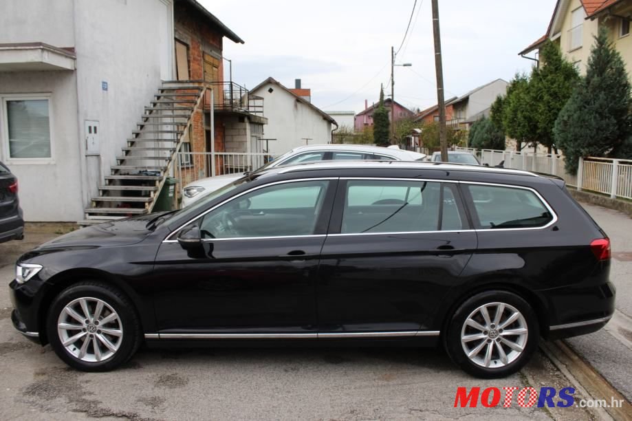 2017' Volkswagen Passat Variant photo #4