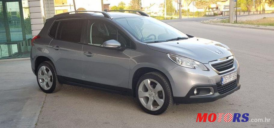 2013' Peugeot 2008 photo #1