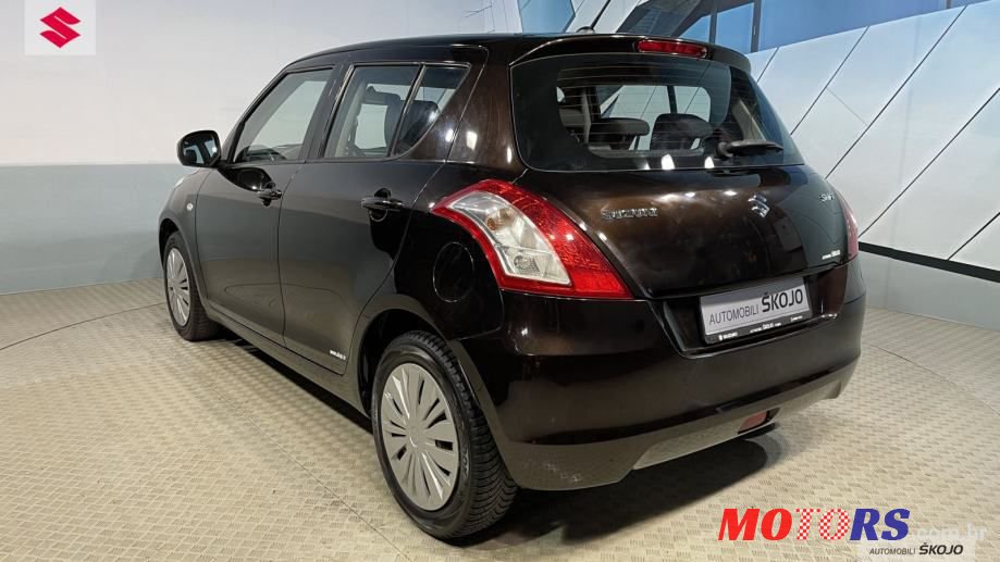 2015' Suzuki Swift 1,2 Glx Ac photo #6