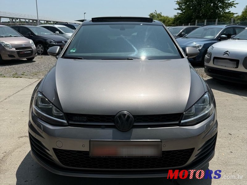 2017' Volkswagen Golf VII 2,0 Gtd photo #2