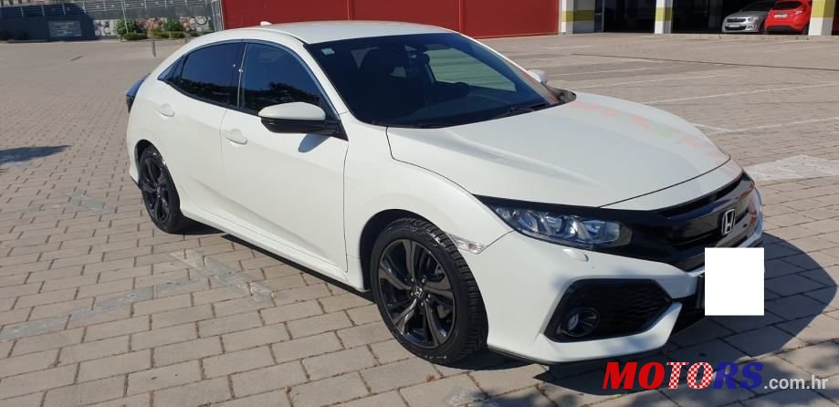 2017' Honda Civic 1,0T photo #1