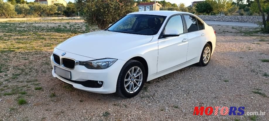 2013' BMW Serija 3 316D photo #1