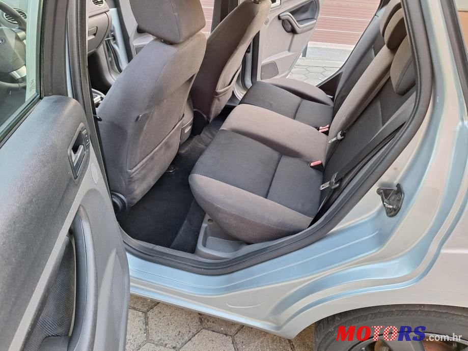 2005' Ford Focus Karavan photo #3