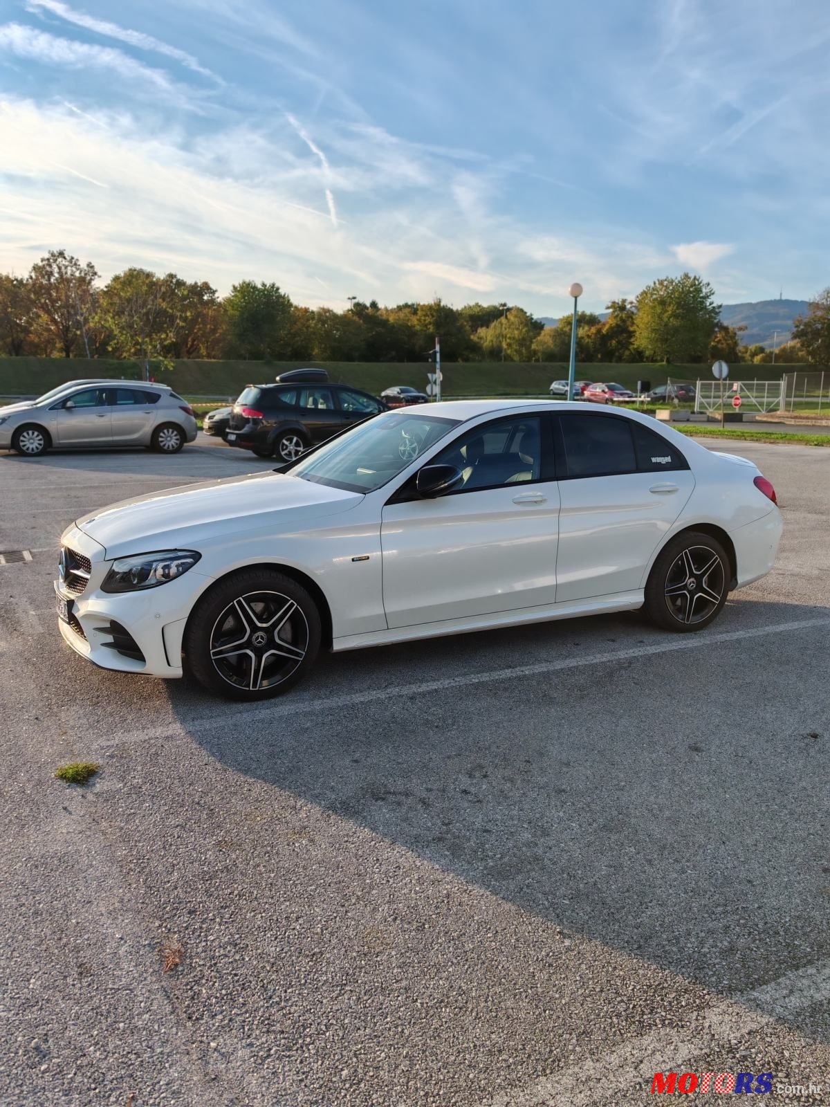 2021' Mercedes-Benz C-Klasa C300E photo #2