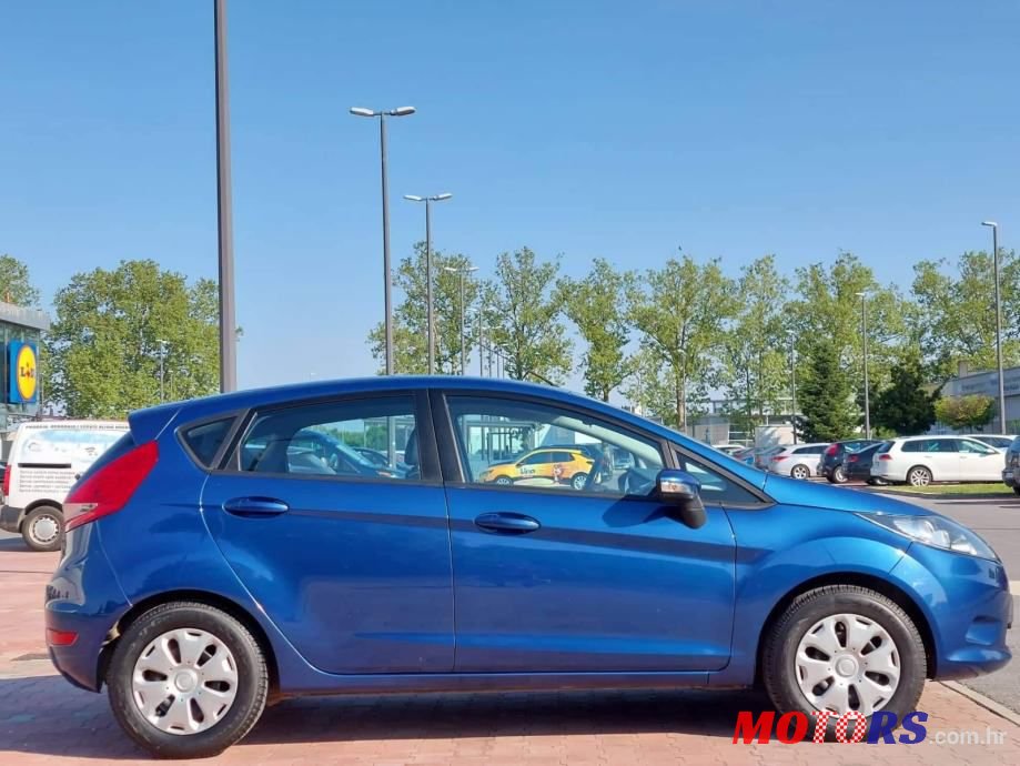 2009' Ford Fiesta 1.6 Tdci photo #2