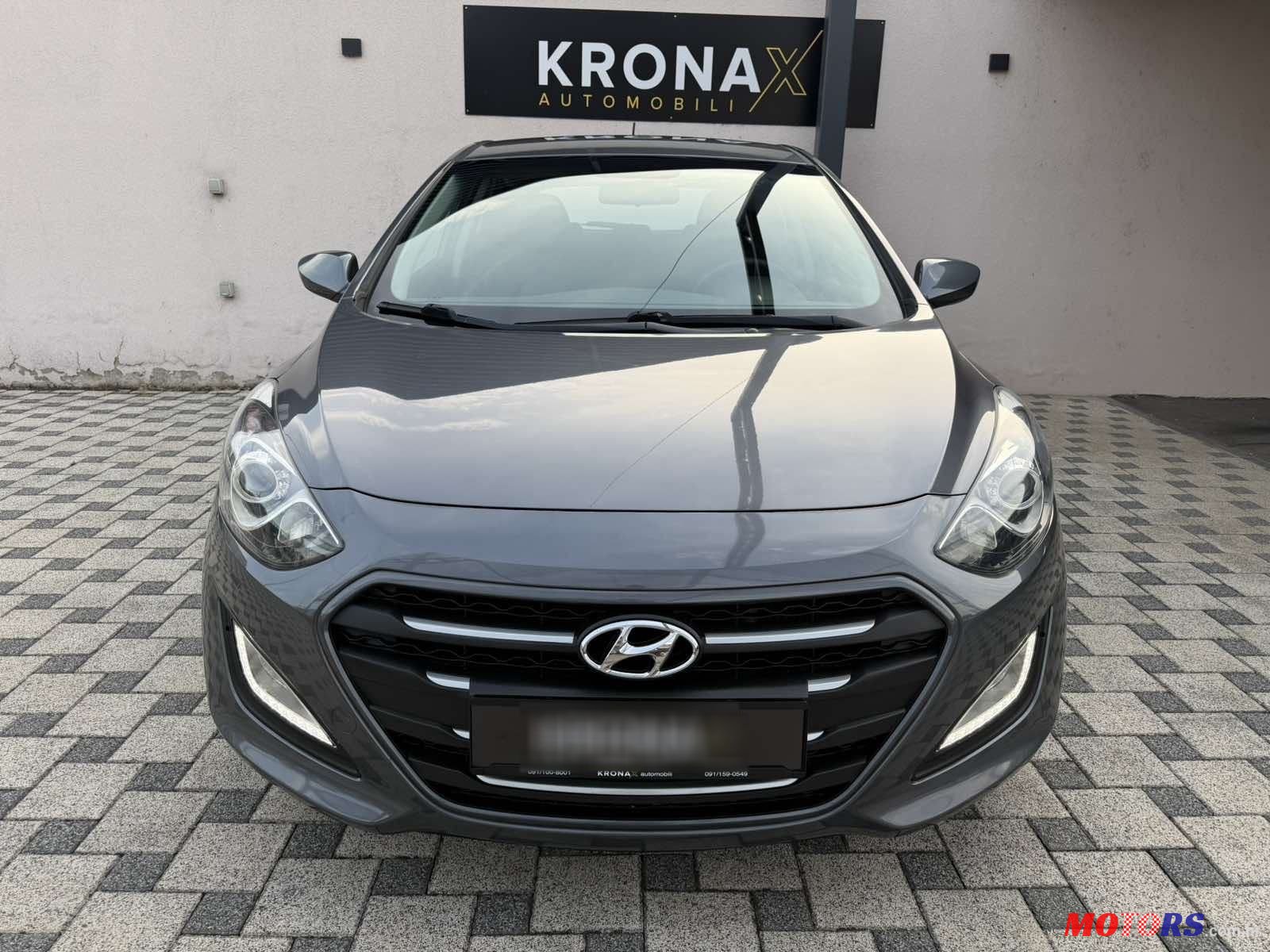 2016' Hyundai i30 1,6 Crdi photo #2