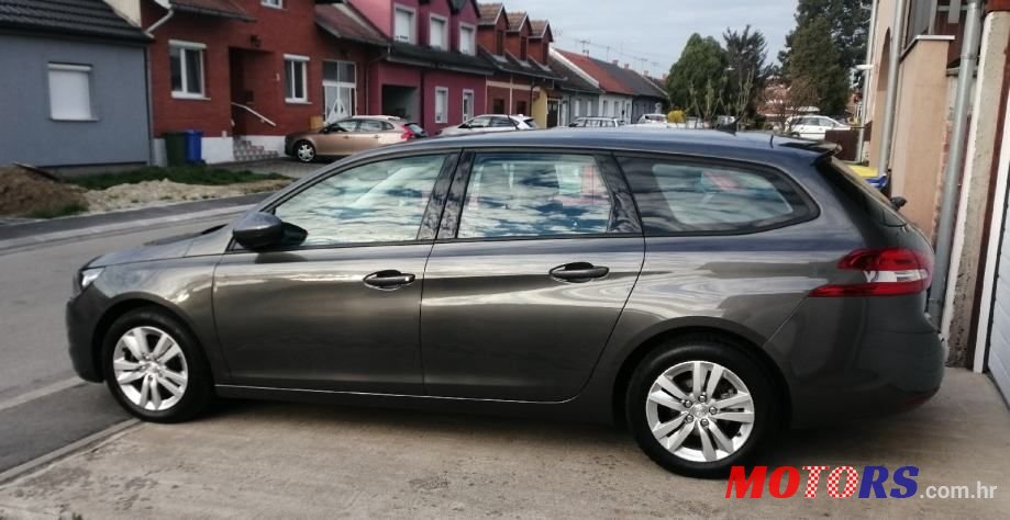 2017' Peugeot 308 Sw photo #3