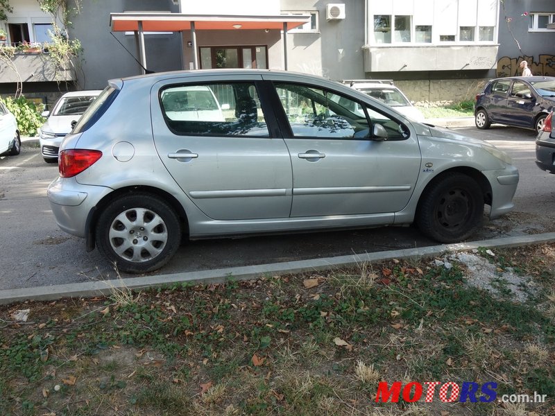 2006' Peugeot 307 1.6 HDI photo #2