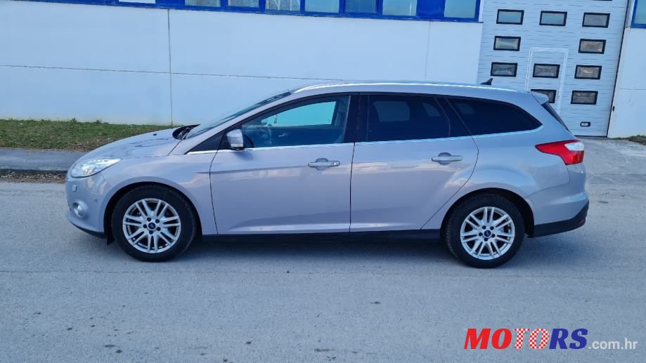 2012' Ford Focus Karavan photo #3