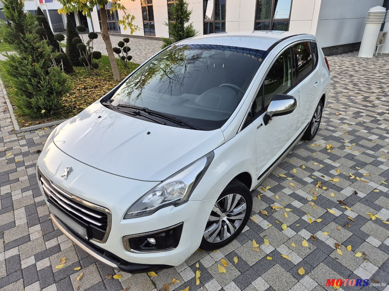 2015' Peugeot 3008 1,6 E-Hdi photo #1