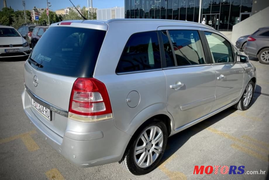 2008' Opel Zafira 1,9 Cdti photo #3