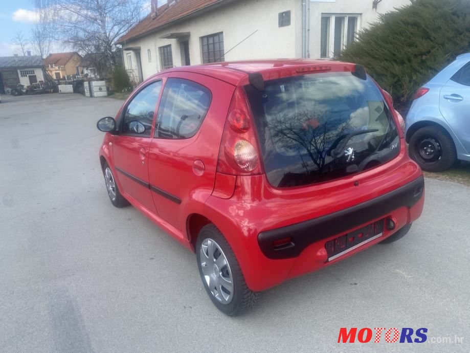 2008' Peugeot 107 1,0 photo #4