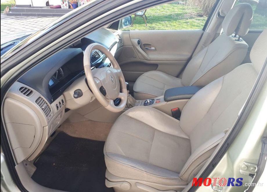 2005' Renault Laguna 1,9 Dci photo #1