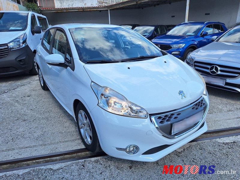 2012' Peugeot 208 1,4 Hdi photo #2