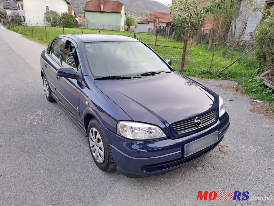 2009' Opel Astra 1.4 Twinport photo #3