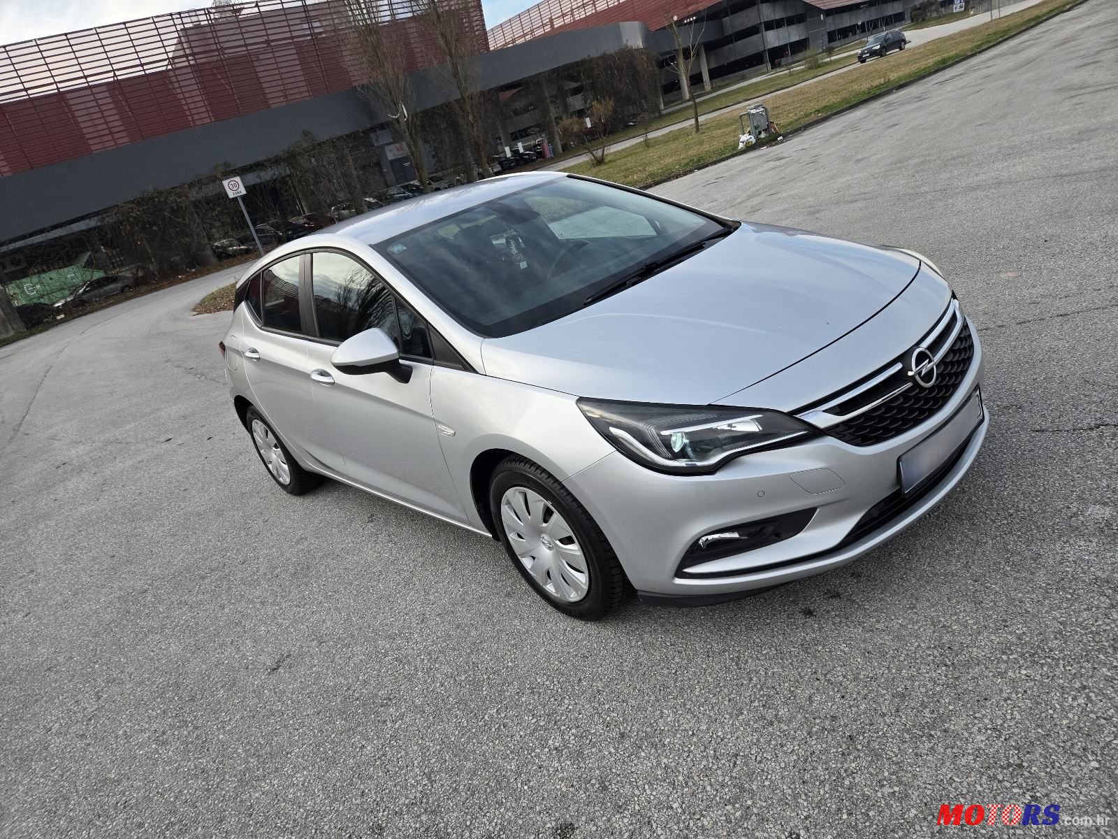 2017' Opel Astra 1.6 Cdti photo #3