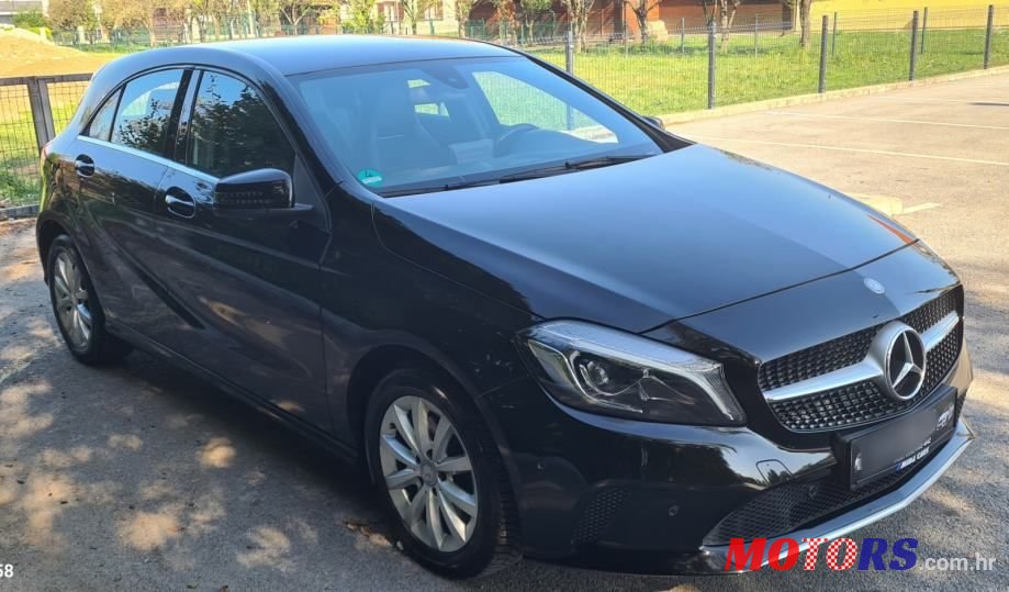 2016' Mercedes-Benz A-Klasa 160 photo #2