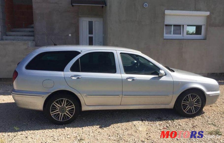 2002' Lancia Lybra Sw 2,4 Jtd Lx photo #1