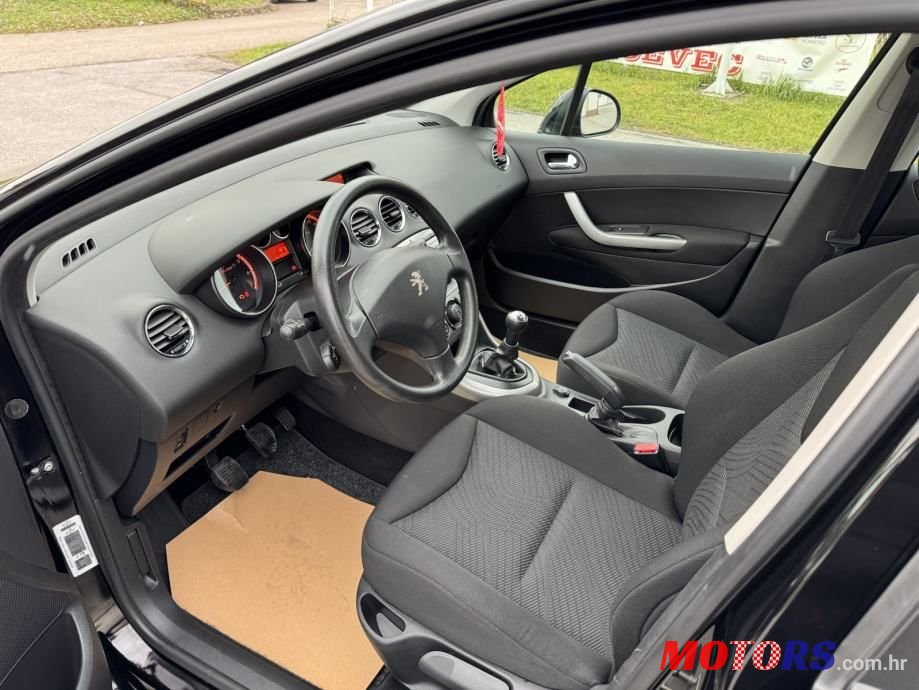 2012' Peugeot 308 1.4 photo #4