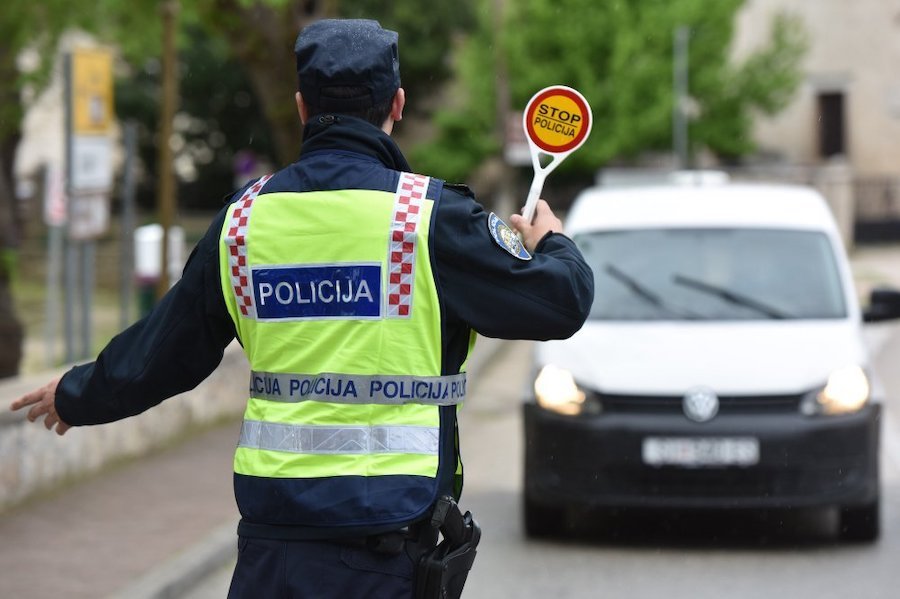 Zakon je jasan: Ne postupite li na cesti po zahtjevima policijskih službenika slijedi visoka kazna!