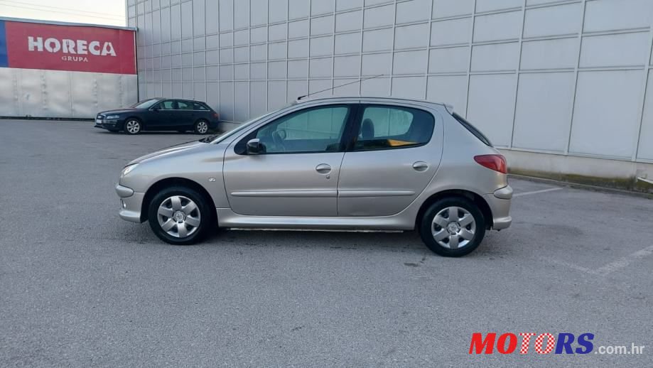 2005' Peugeot 206 photo #4