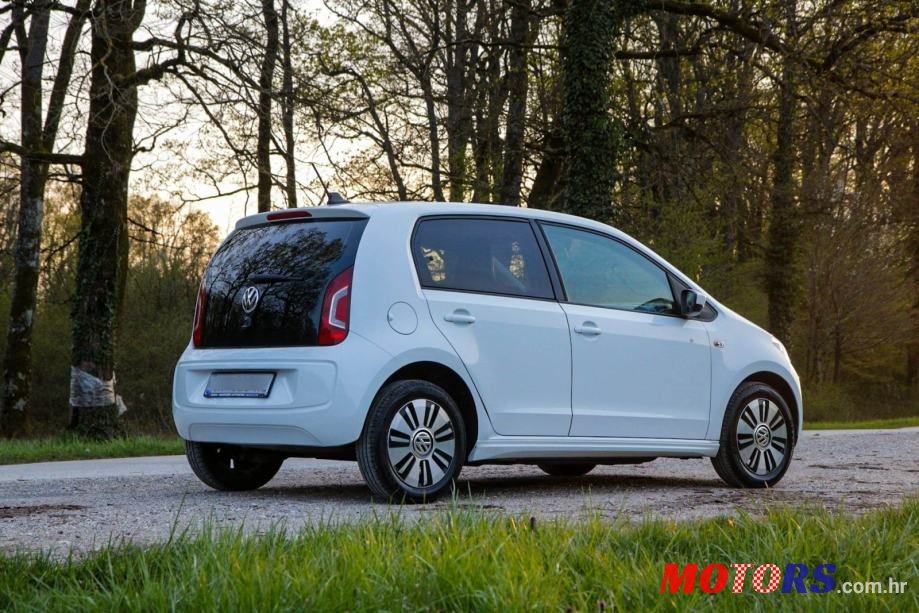 2015' Volkswagen Up! E-Up! photo #6