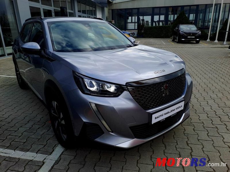 2020' Peugeot 2008 photo #2