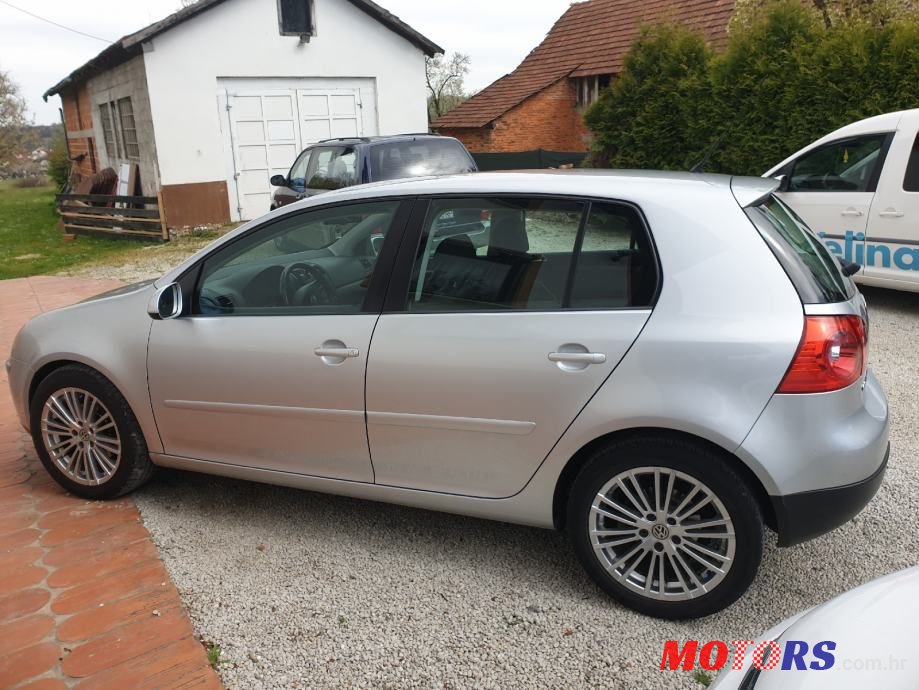 2006' Volkswagen Golf 5 photo #2