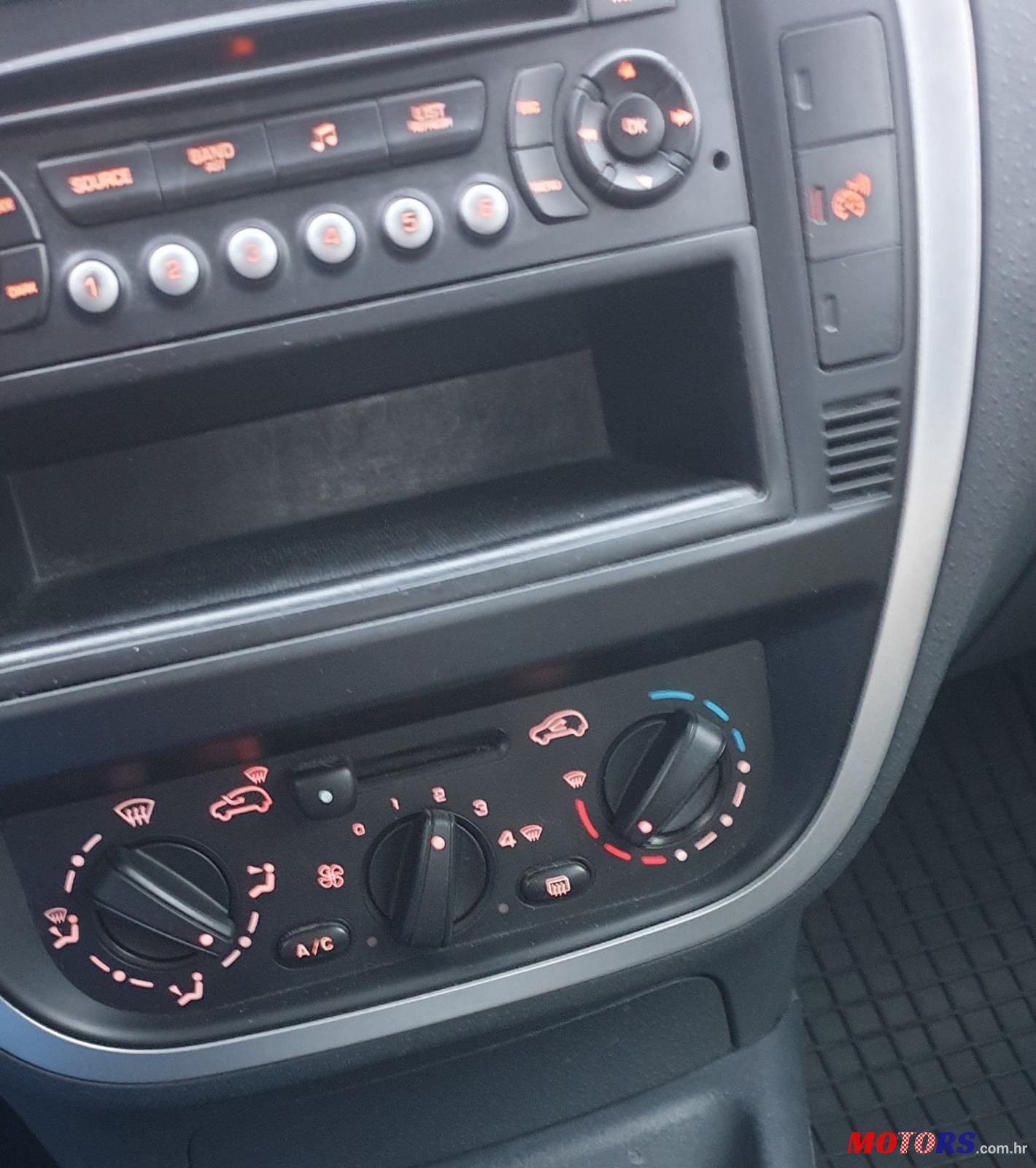 2006' Citroen C2 1.4 I  Tonic photo #6