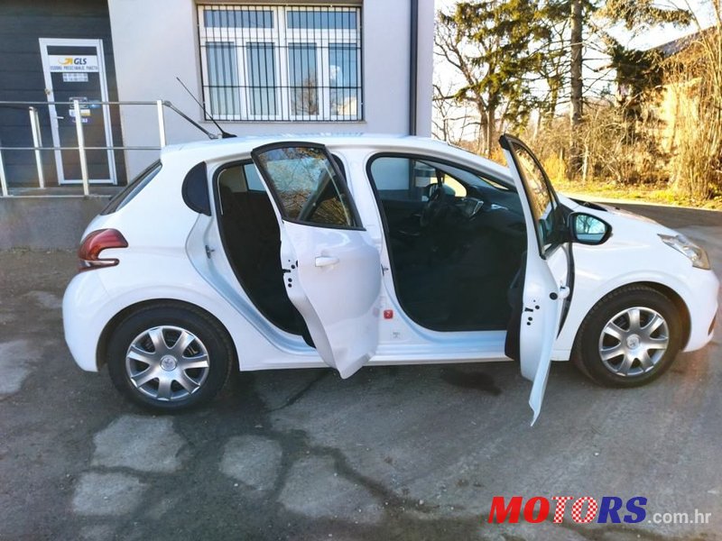 2017' Peugeot 208 1,6 Bluehdi photo #5