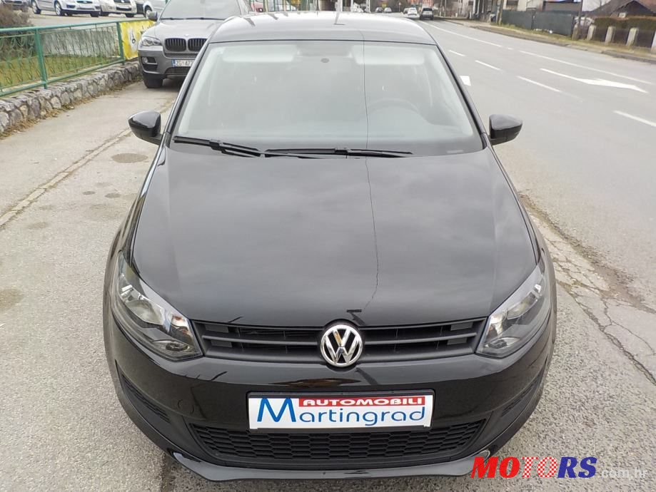 2013' Volkswagen Polo photo #1