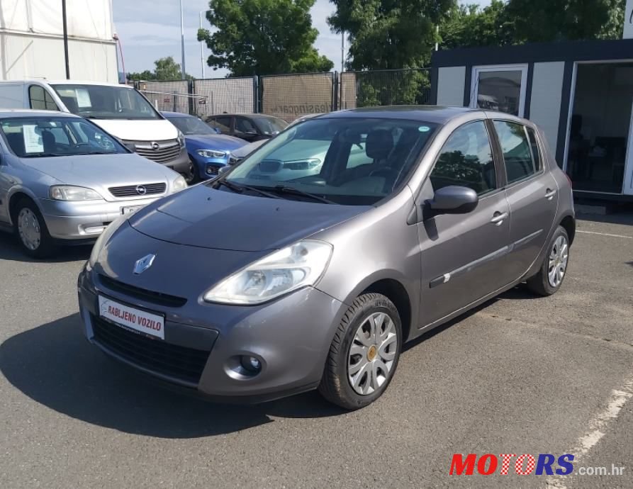 2010' Renault Clio 1,2 16V photo #3