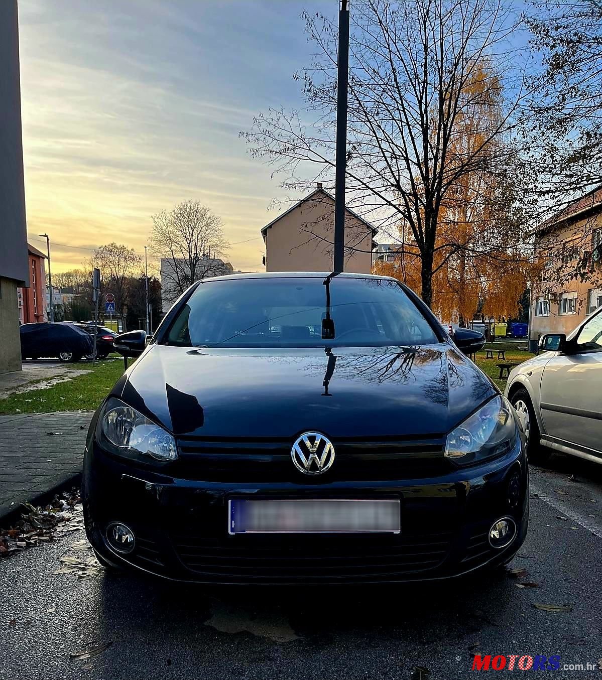 2012' Volkswagen Golf VI 1,6 Tdi photo #1