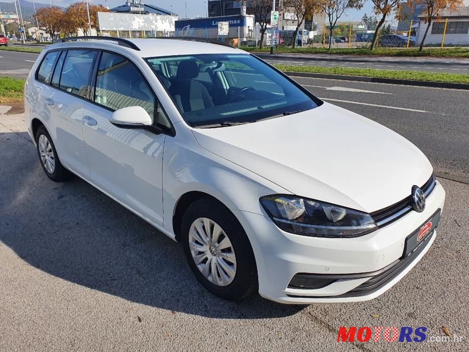 2019' Volkswagen Golf 7 1,6 Tdi photo #1