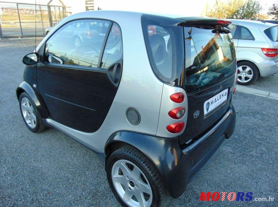 2002' Smart Fortwo Coupe Cdi photo #1