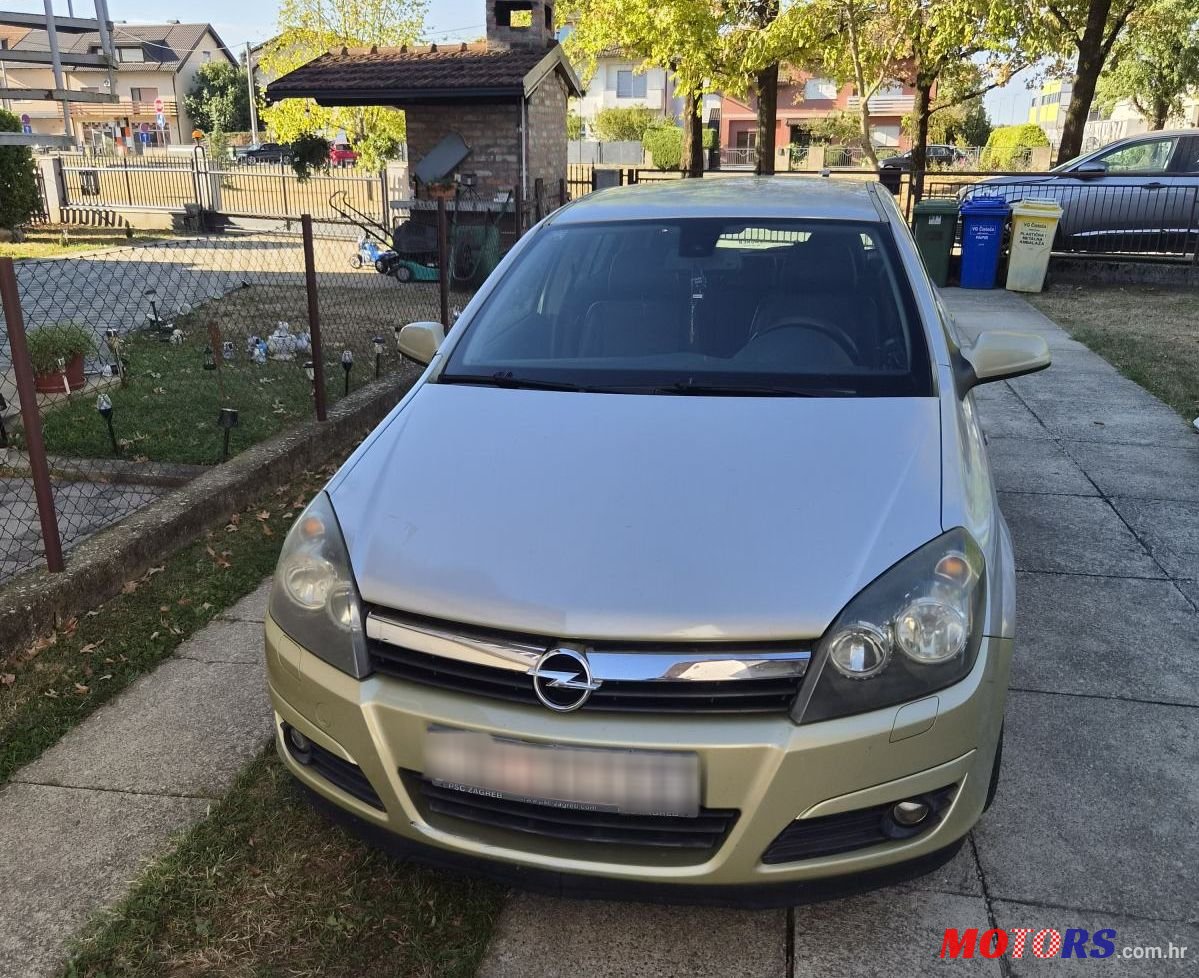 2004' Opel Astra 1,6 photo #1