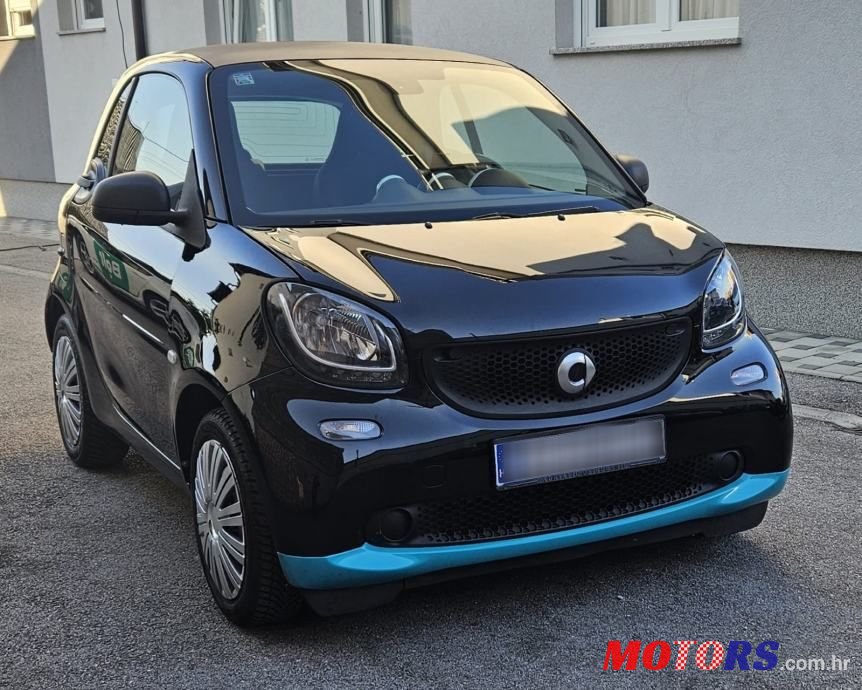 2015' Smart Fortwo photo #3