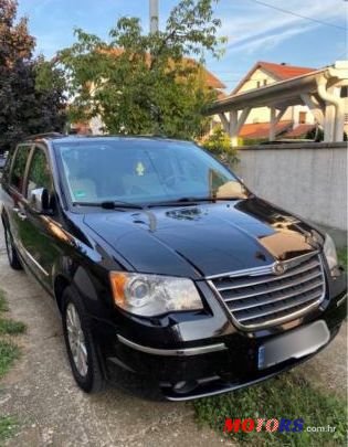 2008' Chrysler Grand Voyager photo #1