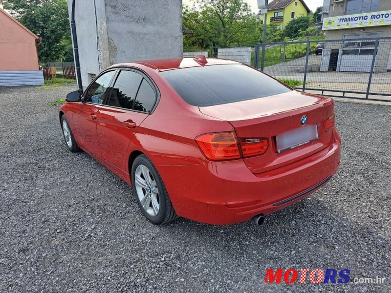 2013' BMW Serija 3 316D photo #6