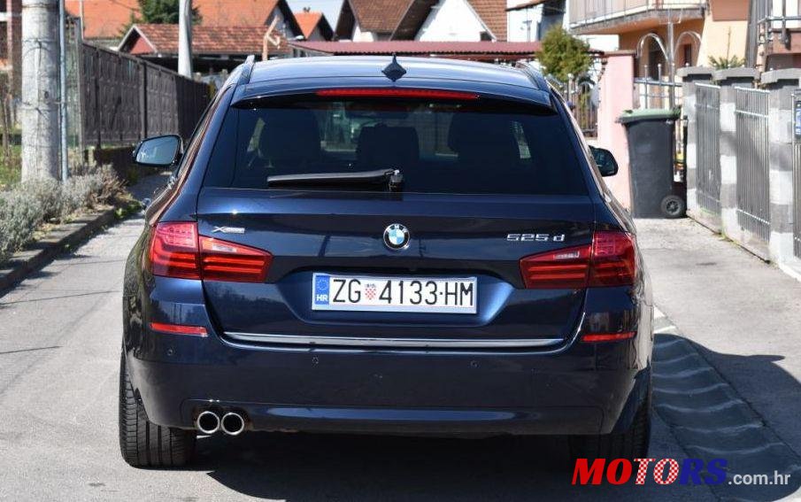 2014' BMW Serija 5 525D Touring photo #2
