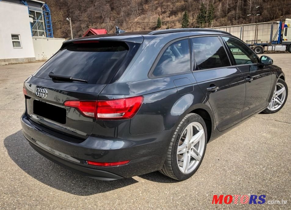 2017' Audi A4 photo #2
