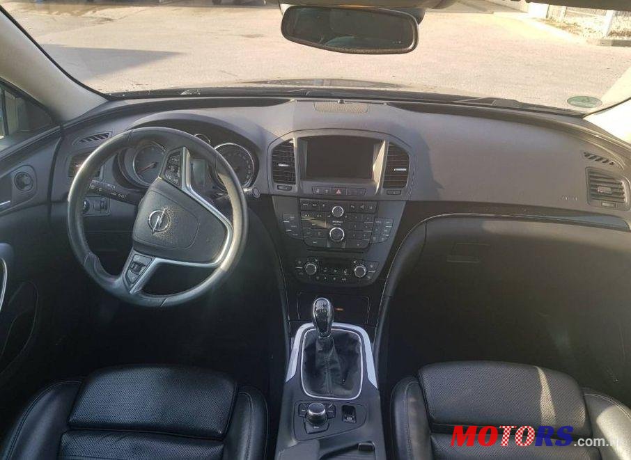 2011' Opel Insignia 2,0 Cdti Sport photo #2