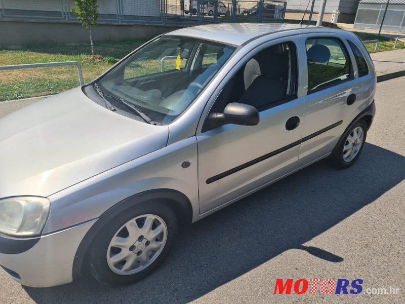 2002' Opel Corsa photo #3