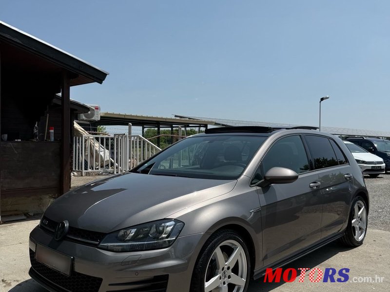 2017' Volkswagen Golf VII 2,0 Gtd photo #1