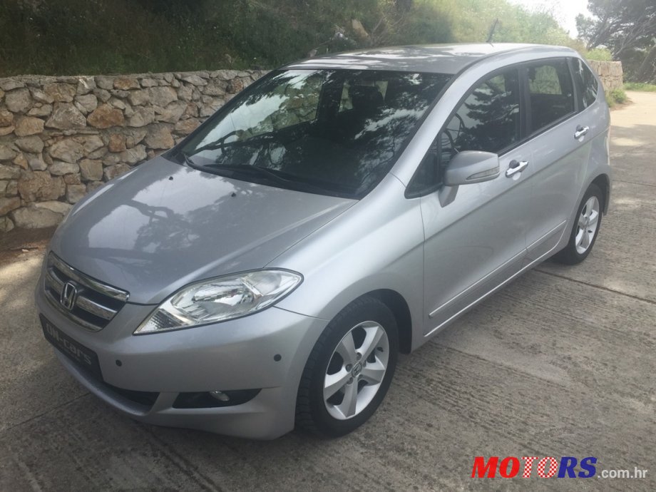 2006' Honda FR-V photo #1