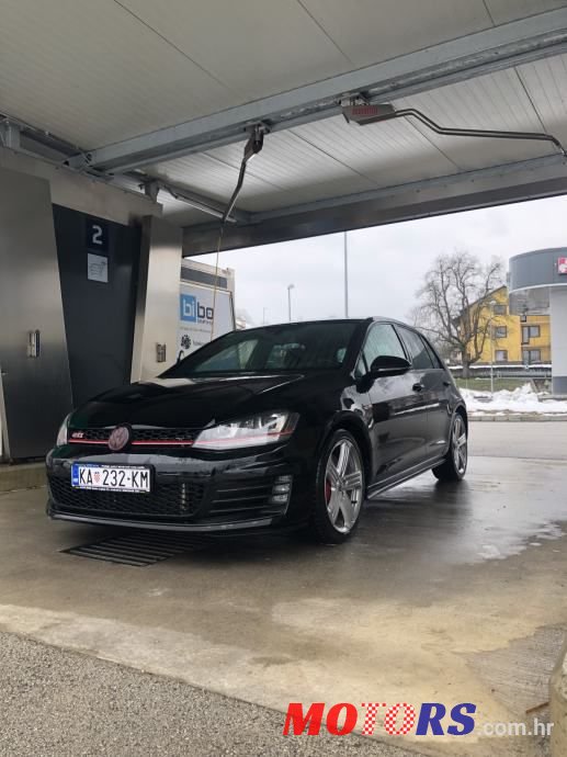 2013' Volkswagen Golf 7 2.0 Tsi photo #5