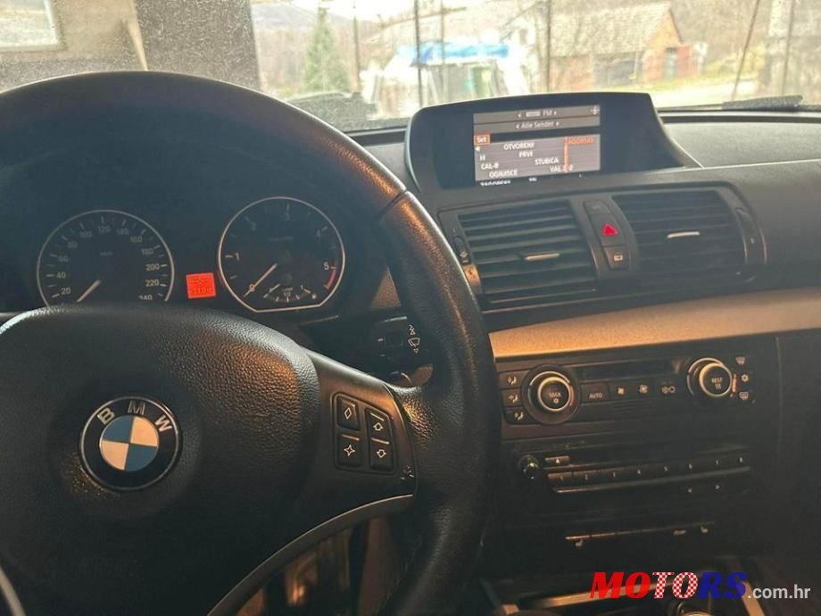 2009' BMW Serija 1 photo #4