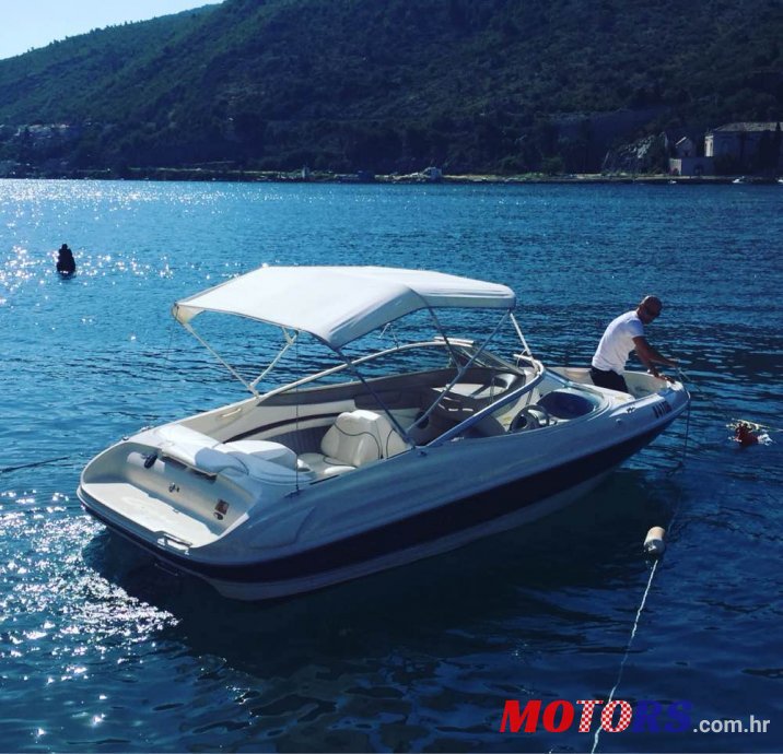 2000' Bayliner photo #1